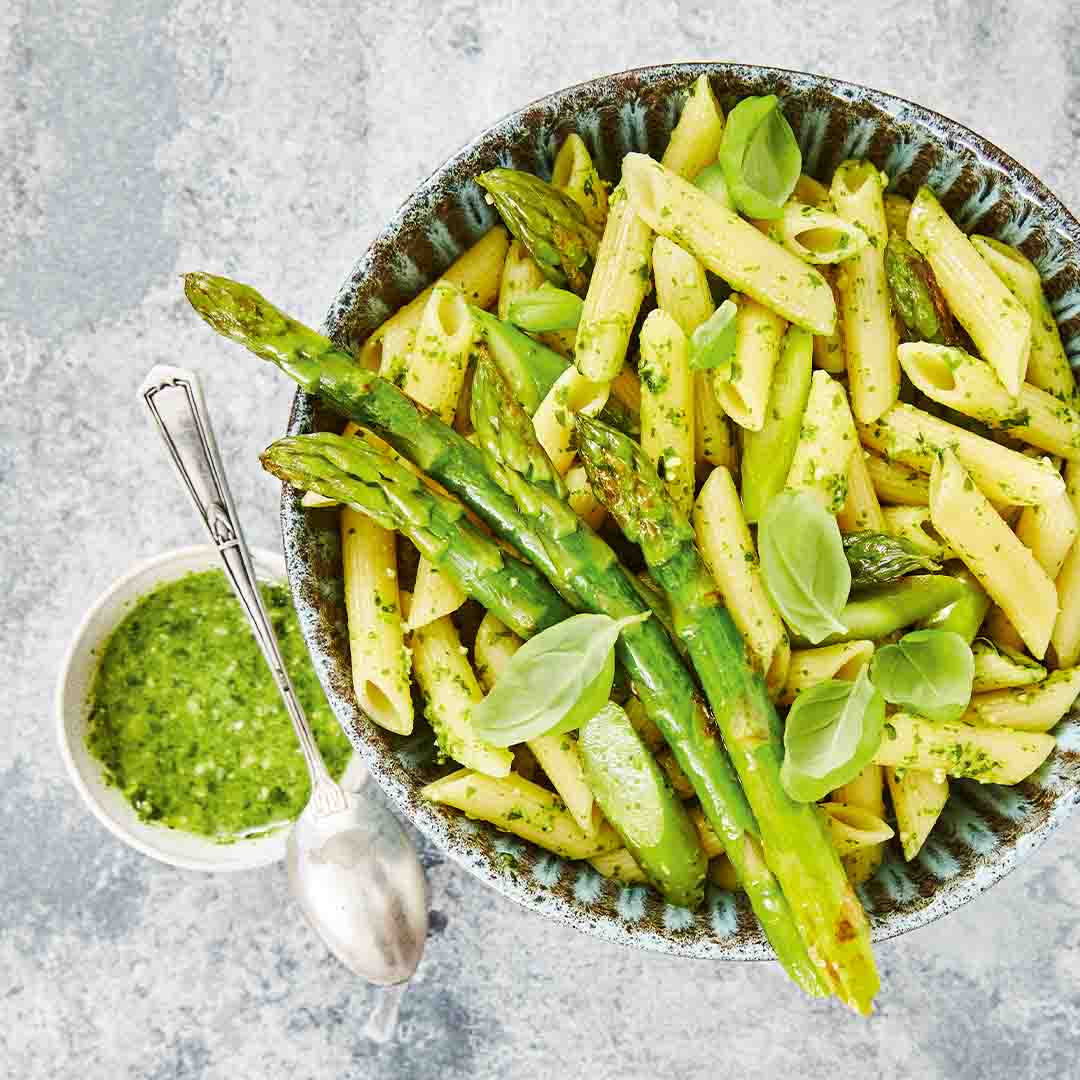 Nudelsalat mit grünem Spargel