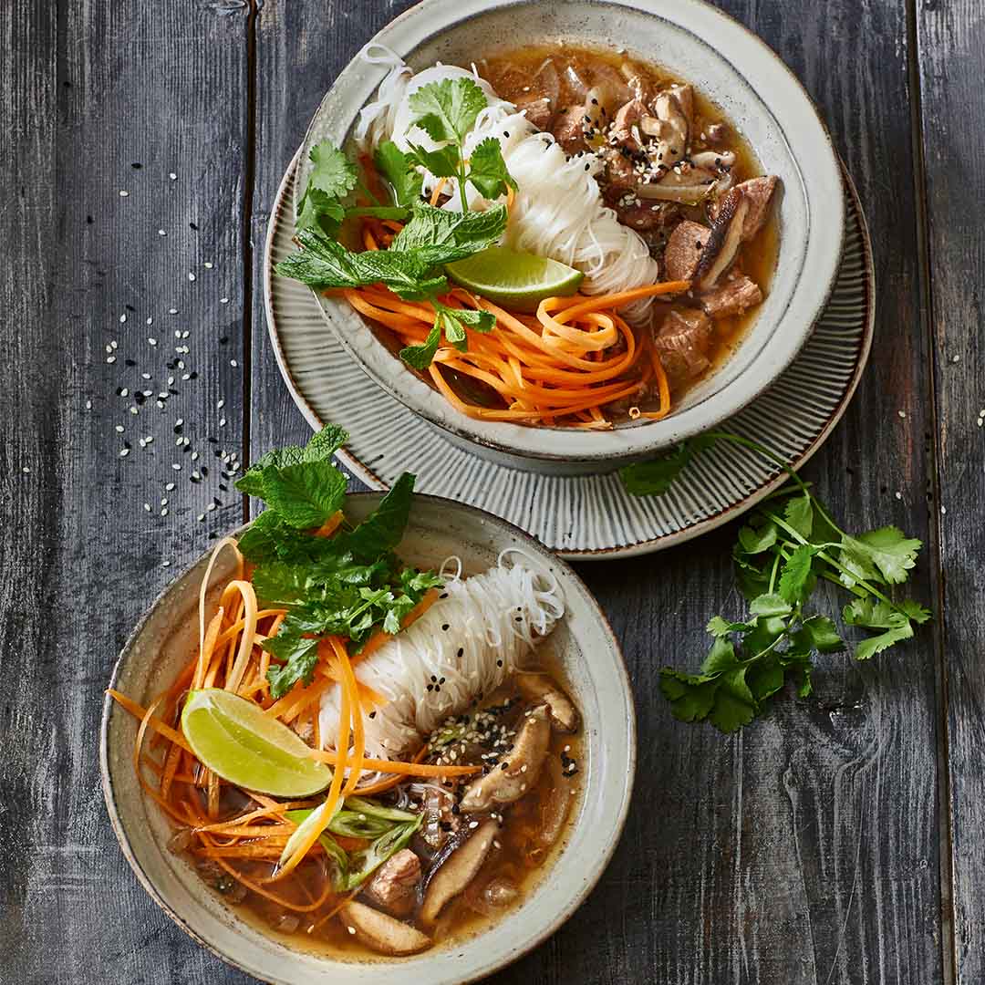 Nudelsuppe mit Rindfleisch
