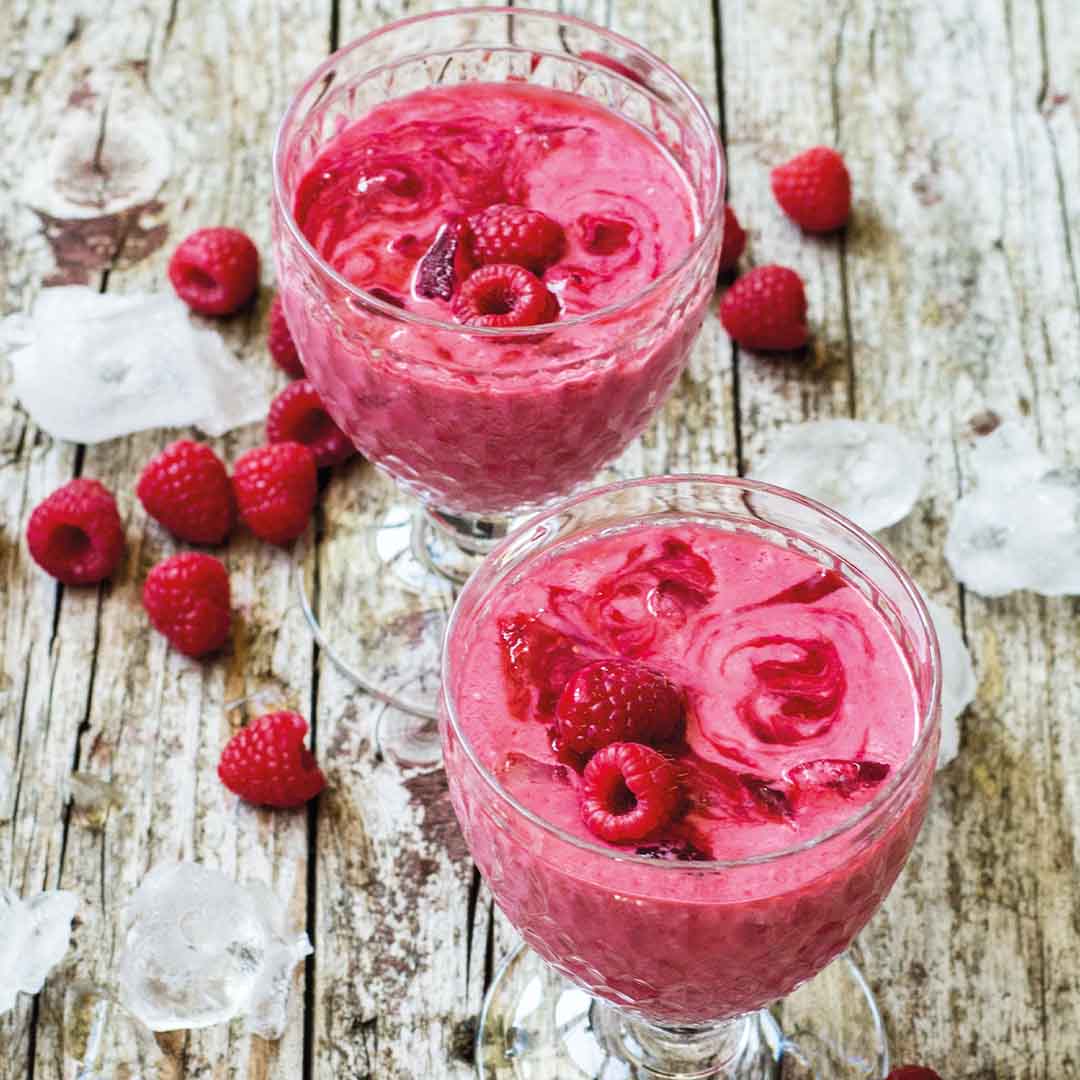 Rezeptbild "Himbeer-Smoothie mit Ananas" aus dem Buch "Genussmomente: Smoothies"